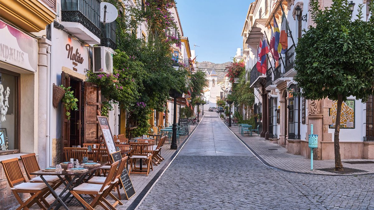 ZagHomesEstate_Marbella_A Haven of Leisure, Dining, and Lifestyle